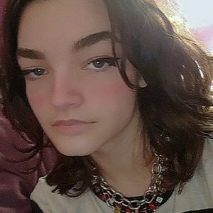 Meet your Posher, Nikki